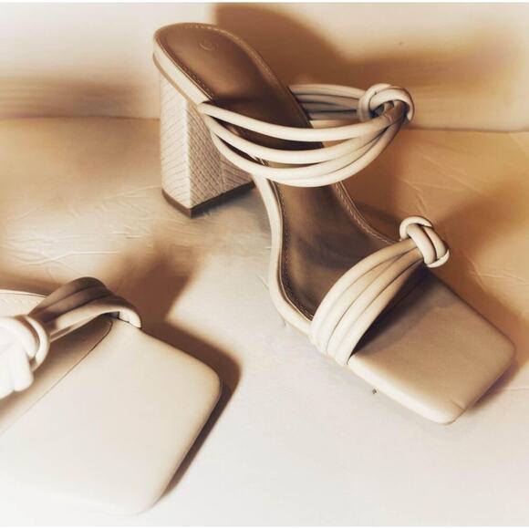 NWOT Cream Beige Slip On Open Square Toe Chunky Block Heel Sandals Size 9 - Picture 10 of 10